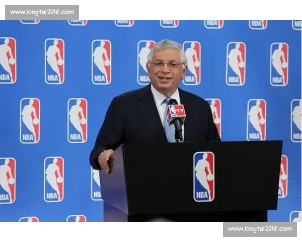缔造 NBA 帝国的隐形巨人：斯特恩的名人堂传奇